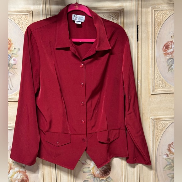 Red Two-Piece Button-Up Set - Picture 4 of 7